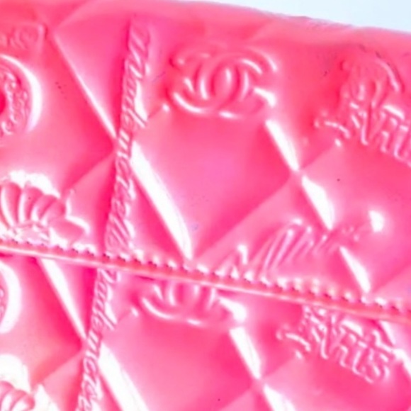 Chanel Barbie Pink Wallet Collectors Addition!!!!!FIRM - Picture 2 of 10